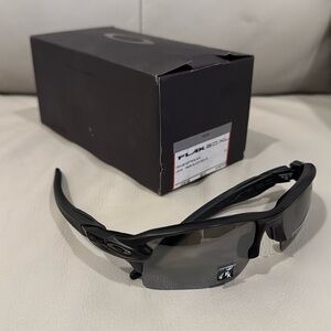 Oakley Flack 2.0 matte black with prism black iridium 
OO9188-59